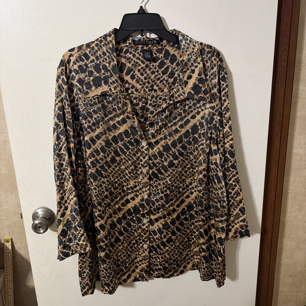 Scott Taylor Shirt Women's 3X Cheetah 3/4 Sleeve Button Up Collared Top